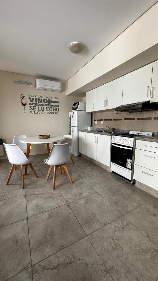 Biritos Mendoza Apartment *